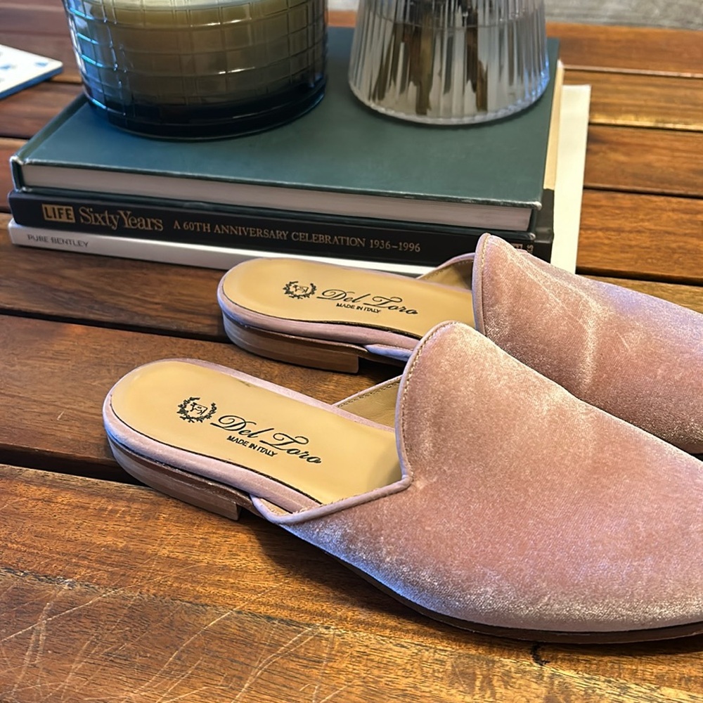 Del Toro Pink Velvet Loafers | Size 8W | Made in Italy